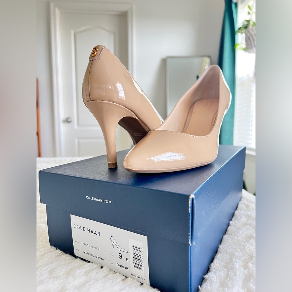 Cole Haan Prieta Pump II in the color Maple Sugar Patent, size 9 B.
